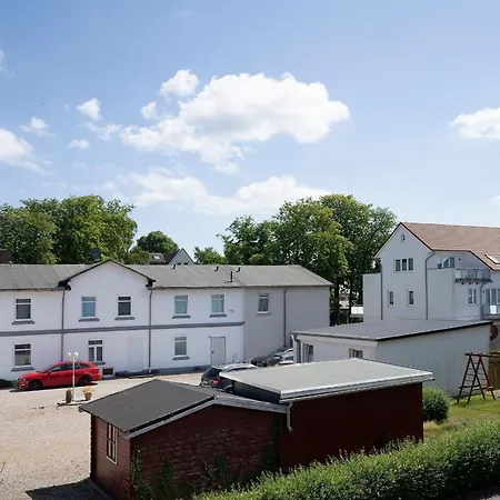 Apartment Kellenhus 8 *